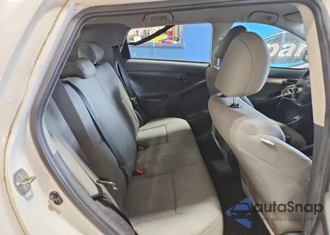 2010 Toyota Corolla Matrix z USA, uszkodzony, nr VIN 2T1KU4EE5AC208682